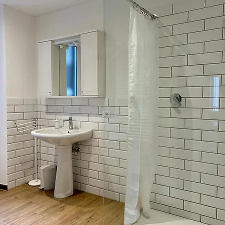 Acatoa - Spacious Bright In The City Center 3 Bedrooms - / Easy Access And Connections To 5 Terre And Portovenere * La Spezia