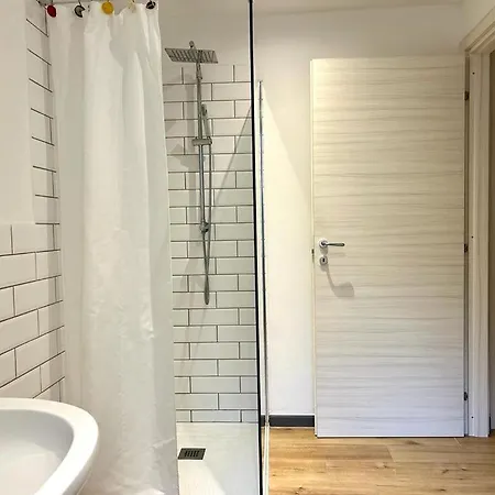 Acatoa - Spacious Bright In The City Center 3 Bedrooms - / Easy Access And Connections To 5 Terre And Portovenere Apartment La Spezia