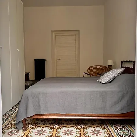 Apartment Acatoa - Spacious Bright In The City Center 3 Bedrooms - / Easy Access And Connections To 5 Terre And Portovenere